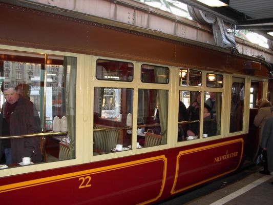 da isser - die Kaffeefahrt kann beginnen
Schlüsselwörter: Usertreffen, Remscheid