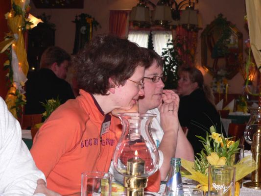 von links: Anne (Anne german harm mac) und Jo Ann (Josie)
