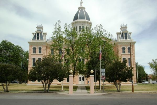 Marfa Rathaus (?)
