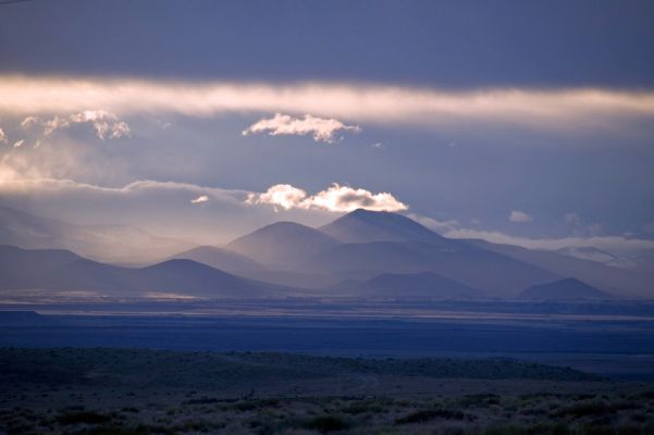 Abendstimmung 
San Francisco Mts. bei Flagstaff von der IR 2 bei Leupp aus.
Schlüsselwörter: usa flagstaff amerika america 