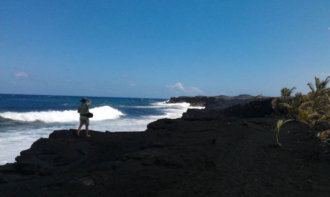 New Kaimu Black Sand Beach
