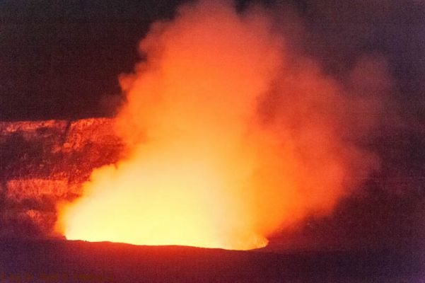 Volcanoes NP Steam Vent
