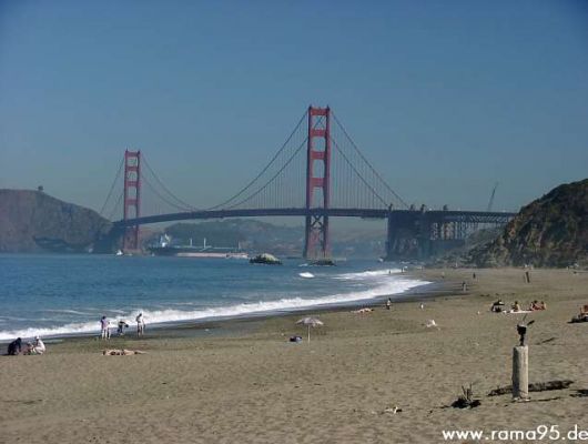 Golden Gate Bridge
Die Golden Gate Bridge vom China Beach aus fotografiert
Schlüsselwörter: Golden Gate Bridge, Strand, Beach, Bridge, Brücke, China Beach