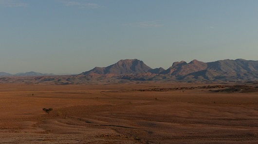 h2d9c560.jpg