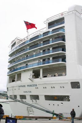 Sapphire Princess Anette auf dem Balkon
