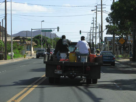 Farrington Hwy.
