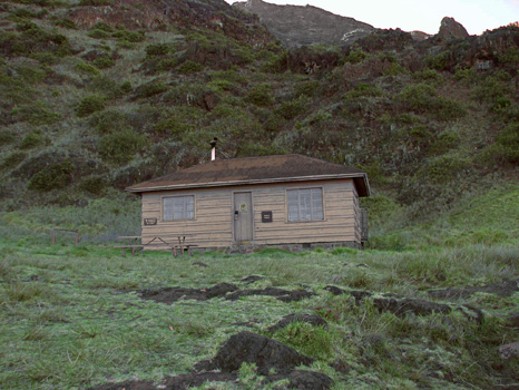 Holua Cabin
