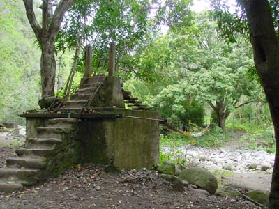 Waihe'e Valley Trail
