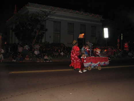 Waimea Light Chrismas Parade
