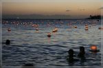 Honolulu: Lantern Floating