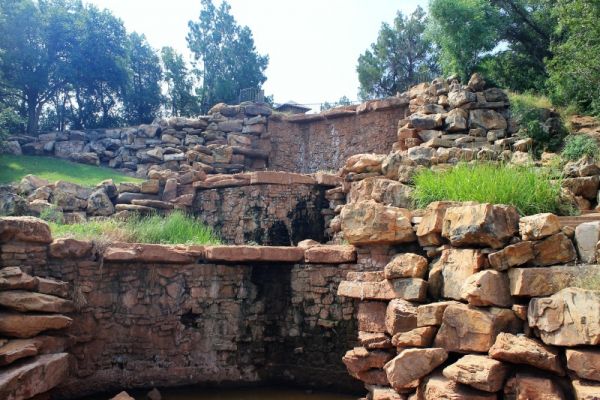 Wichita Falls Waterfall - Wichita Falls, TX  ...aber wo ist denn das Wasser?
