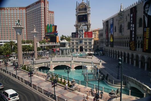 L.V. - The Venetian
