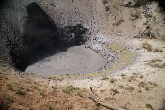 yellowstone - mud volcano
