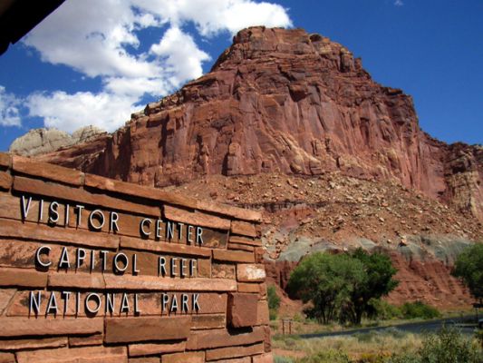 Capitol Reef/UT_Visitor Center
