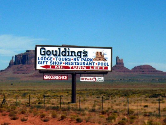 Monument Valley UT_Gouldings Orientierungstafel
