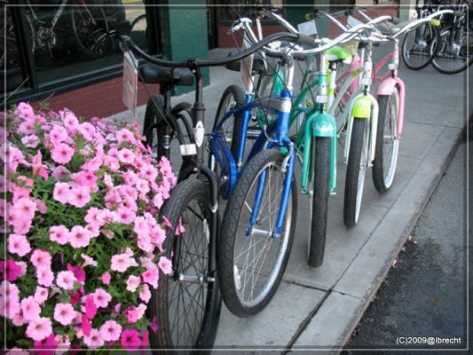 Klamath Falls_OR, Bikes in Regenbogenfarben
