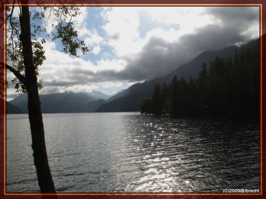 Der Lake Crescent am US Highway 101
