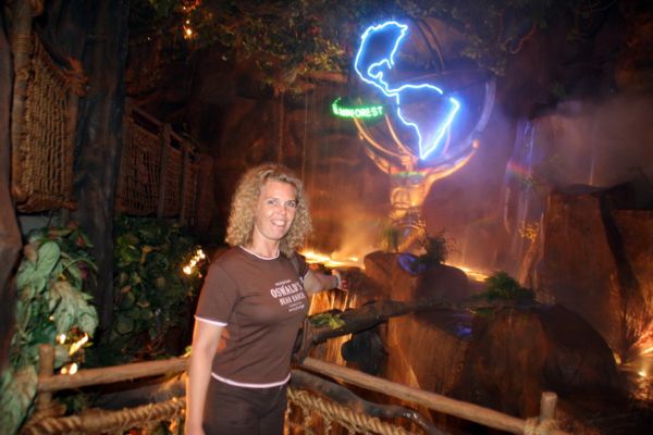 Rainforest Cafe, Chicago
