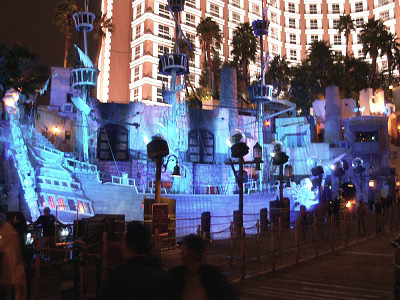 Seeschlacht
Die allnächtliche Seeschlacht vor dem Treasure Island
Schlüsselwörter: Treasure Island, Las Vegas, Seeschlacht