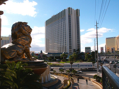 Das Tropicana
Das Tropicana, aufgenommen vom MGM aus
Schlüsselwörter: Tropicana, MGM, Las Vegas, Strip