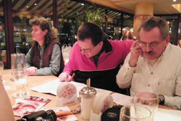 Thomas und Heiner beim Routenstudium
