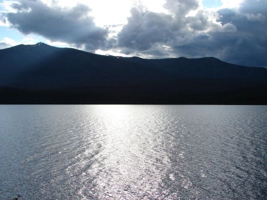 lake_macdonald.jpg