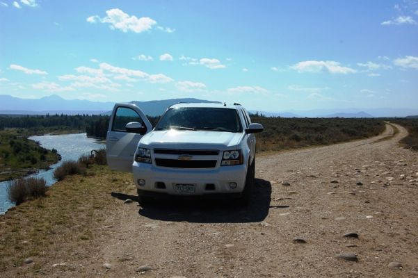 Chevy Suburban am Snake River
