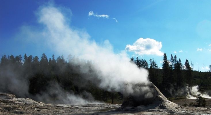 Giant Geyser
