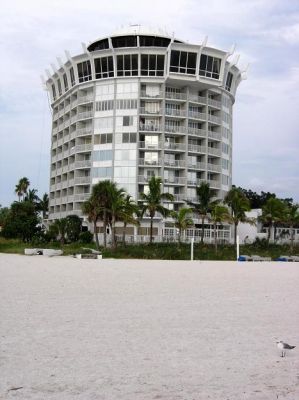 Holiday Inn St. Pete's Beach vom Strand.
