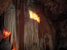 Amerikanische Flagge auf den Stalagmiten