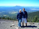 Nadine___Yves_oben_auf_dem_Agassiz_Peak,_Arizona_Snowbowl.JPG