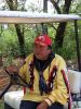 Tour Guide Tom mit gebrochenem Bein