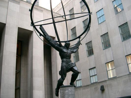 vor Rockefeller Center
