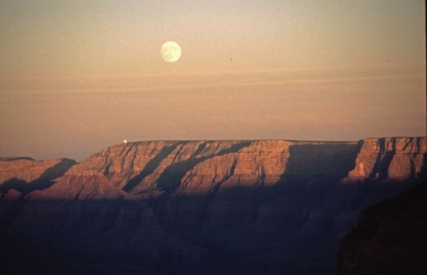 Desert View Watchtower vom Yavapai Point - 11 Oct 2000 18.00
