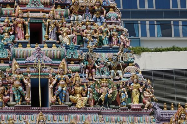 DSC00609 Singapur Little India Serangoon Rd Sri Veeramakaliamman Tempel_k
