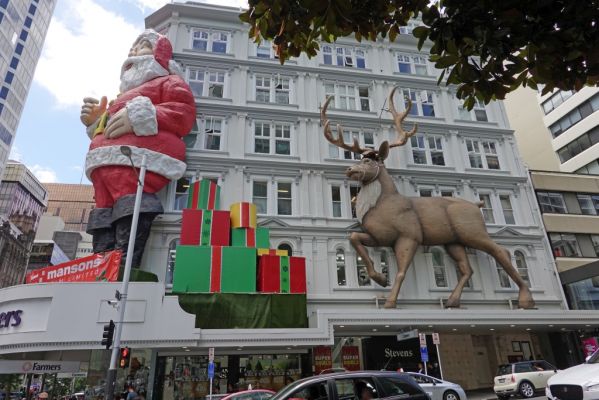 DSC00915 Auckland Farmers Queen Street Weihnachtsdeko_k
