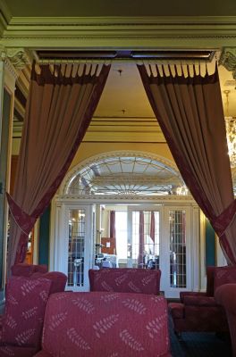 DSC02023 Whakapapa Chateau Tongariro Lobby_k
