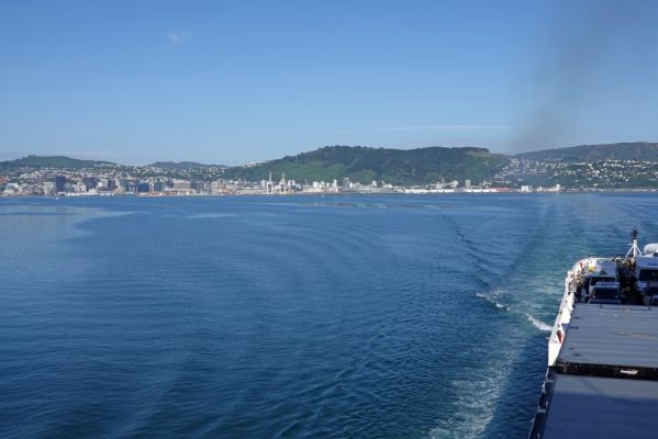 DSC02633 Wellington RÃ¼ckblick von FÃ¤hre_k
