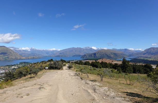 DSC03339 Wanaka Mt Iron Lake Wanaka Lake Hawea_k
