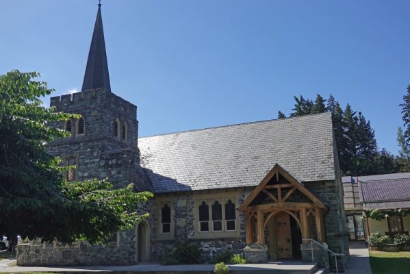 DSC03491 Queenstown St Peters_k
