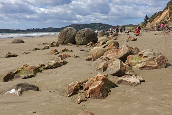 DSC04519 Moeraki Boulders_k
