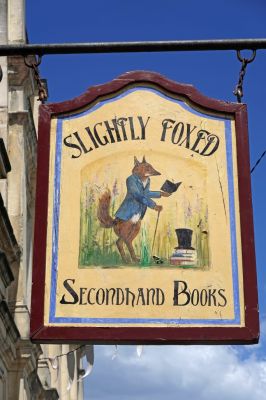 DSC04556 Oamaru Slightly Foxed Bookstore Tyne Street_k
