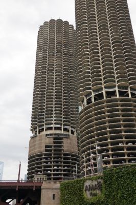 DSC06488  Chicago Marina City_k
