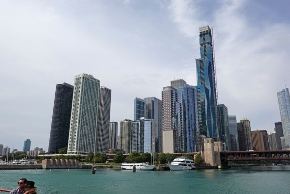 DSC06578 Chicago Skyline mit Vista Tower_k
