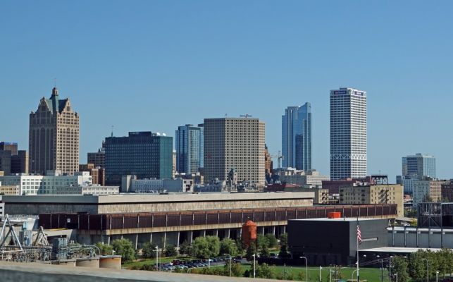 DSC06698 Milwaukee Skyline_k
