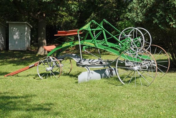 DSC06931 Green Bay Heritage Hill State Park Austin Steel Reversible Scraper_k
