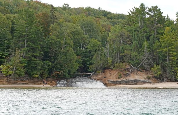 DSC07034 Pictured Rocks Chapel Beach Falls_k
