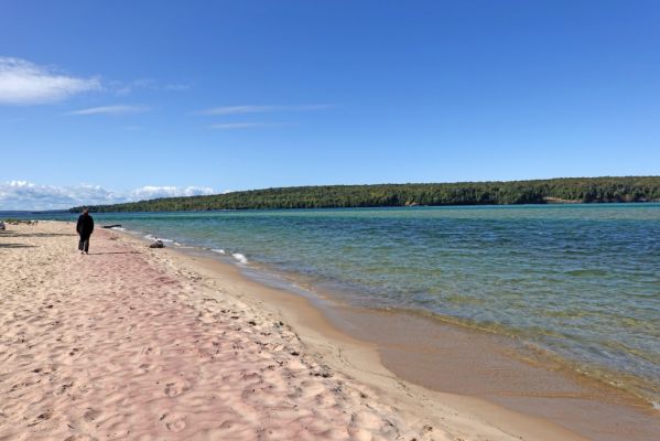 DSC07071 Pictured Rock Lakeshore Sand Point Beach_k
