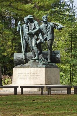 DSC07318a Lumbermans Monument_k
