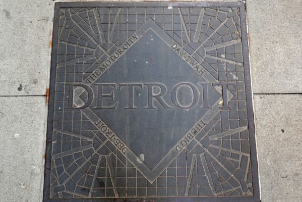 DSC07694 Detroit Gullydeckel_k
